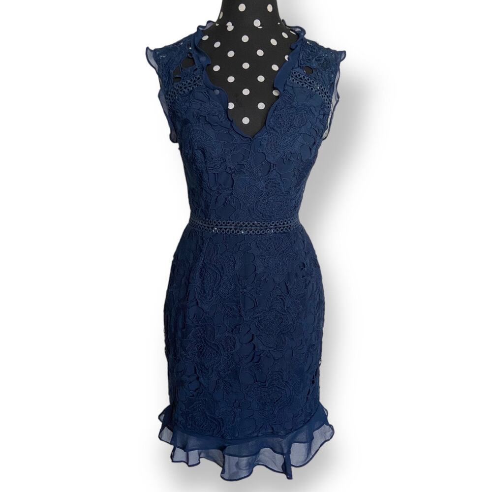 Cooper St. Womens Dress Size 4 Navy Blue‎ Lace Sheath Deep V-Neck Sexy Short NEW - Picture 3 of 8
